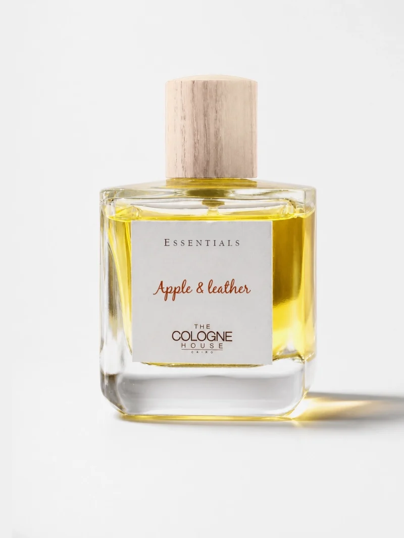 تفاح وجلد - Apple & Leather